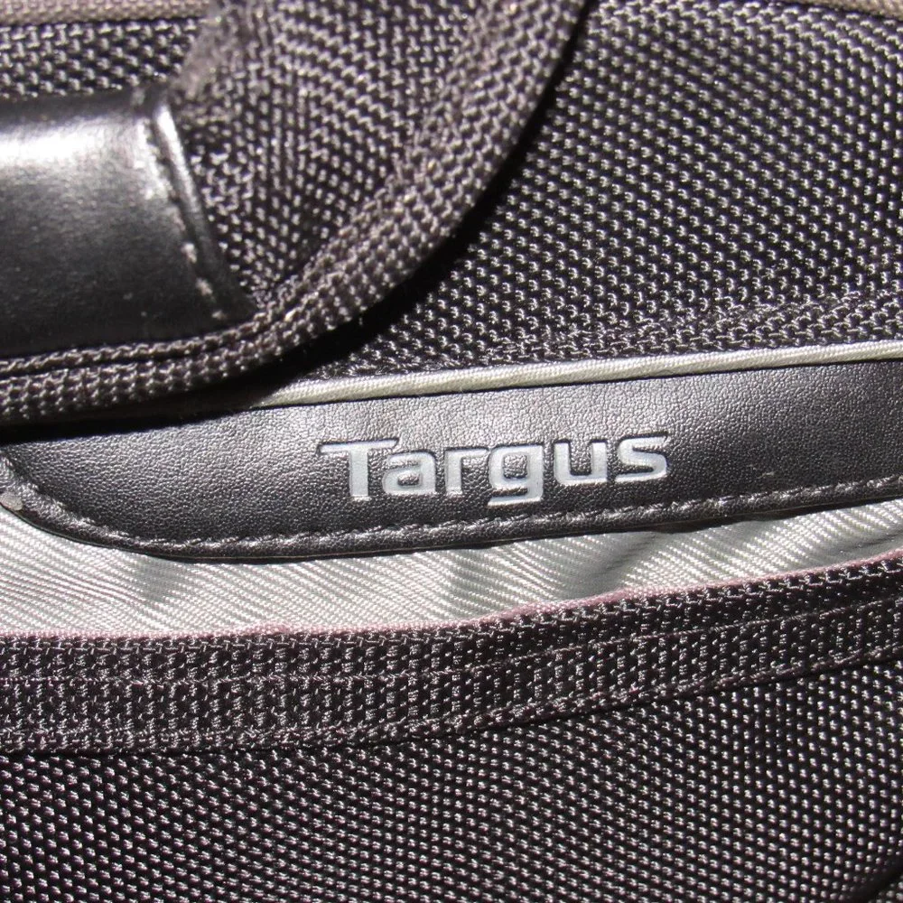 Targus Computer Laptop Black Case Travel Bag 16x14 Black Double Handles AC0063